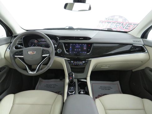 Used 2020 Cadillac XT6 Premium Luxury image 11