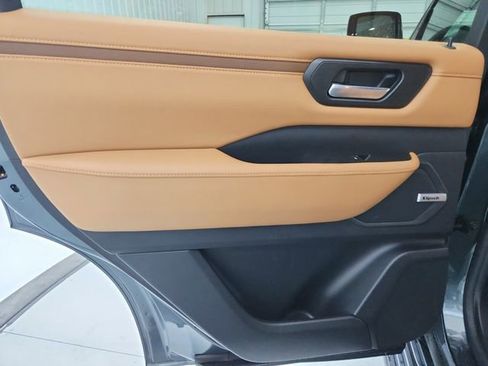Used 2025 Nissan Armada SL w/ Captain's Chari Seat Package RWD image 36