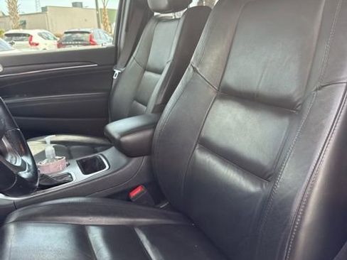 Used 2020 Jeep Grand Cherokee Limited image 10