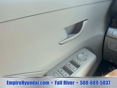 Used 2024 Hyundai Kona SEL AWD/4WD image 31