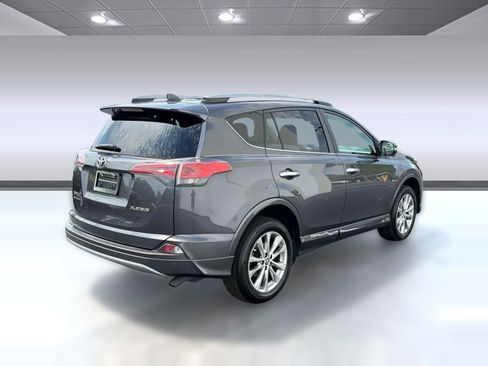Used 2017 Toyota RAV4 Platinum FWD image 8