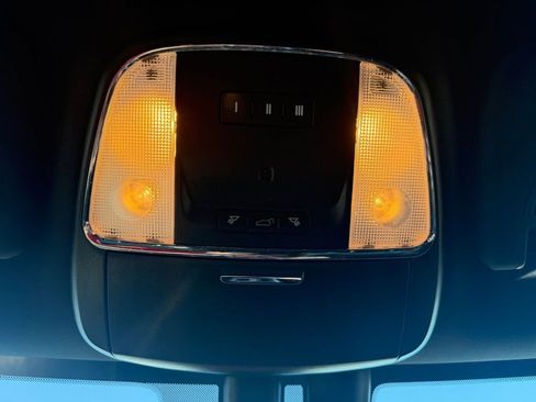 Used 2018 Jeep Grand Cherokee Altitude image 34