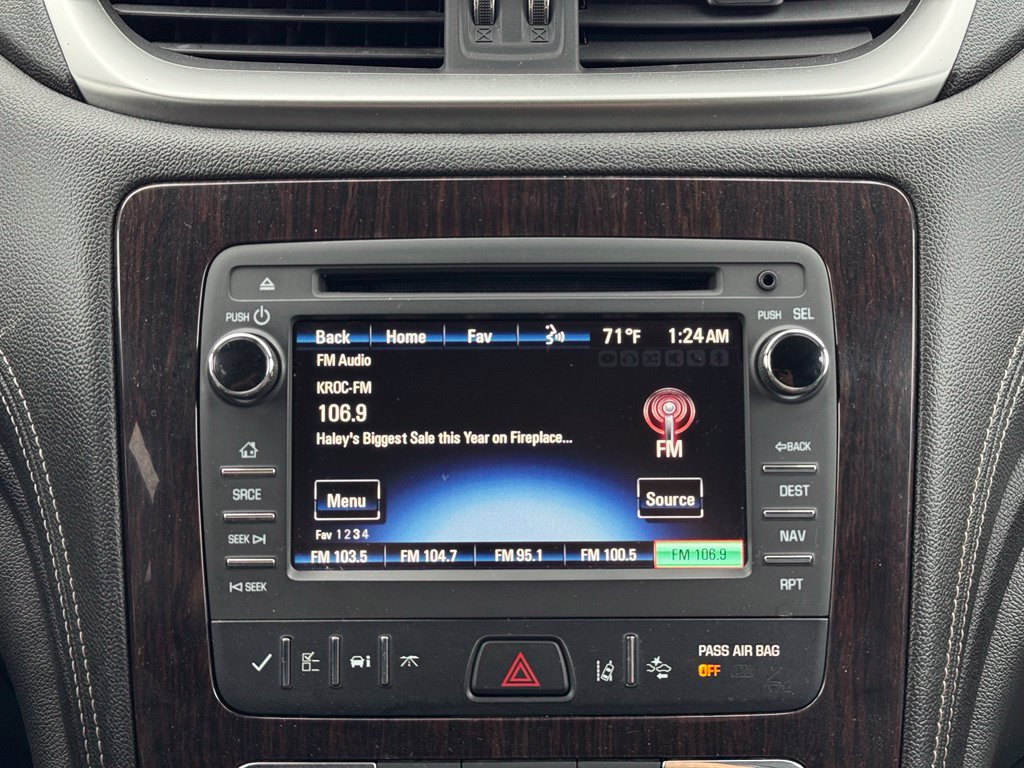 Used 2016 Chevrolet Traverse LTZ AWD/4WD image 3