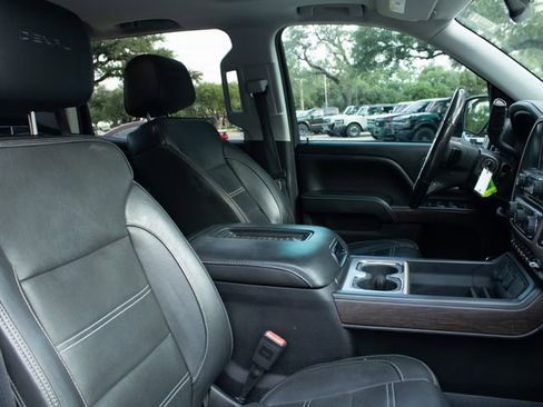 Used 2018 GMC Sierra 1500 Denali w/ Denali Ultimate Package AWD/4WD image 17