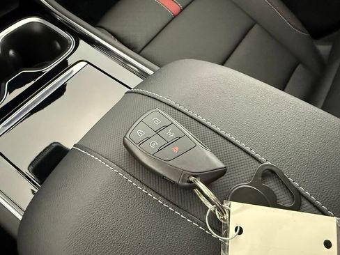 New 2026 Chevrolet Traverse RS AWD/4WD image 24