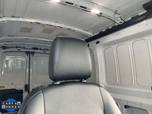 Used 2022 Ford E-Transit Medium Roof image 41
