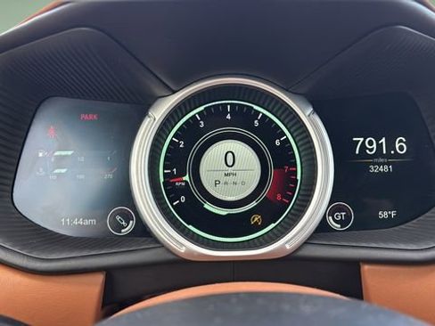 Used 2017 Aston Martin DB11 V12 image 12