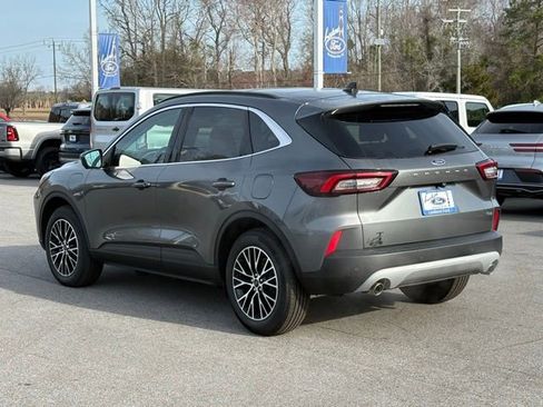 New 2025 Ford Escape SE w/ PHEV Premium Package image 3
