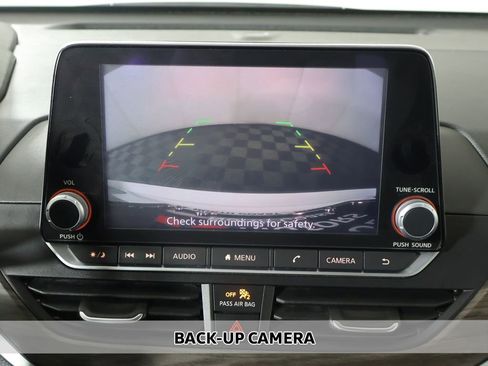 Used 2025 Nissan Altima 2.5 SV image 4