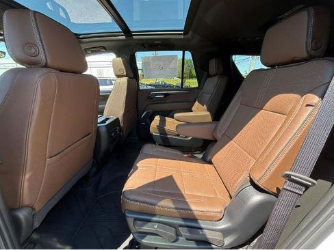 New 2026 Chevrolet Tahoe High Country AWD/4WD image 18