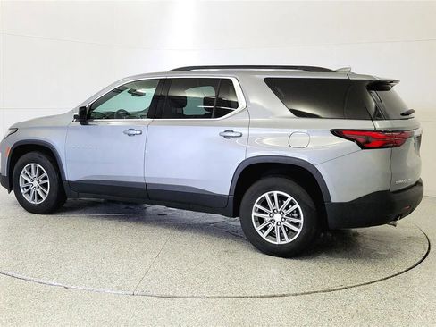 Used 2023 Chevrolet Traverse LT AWD/4WD image 5