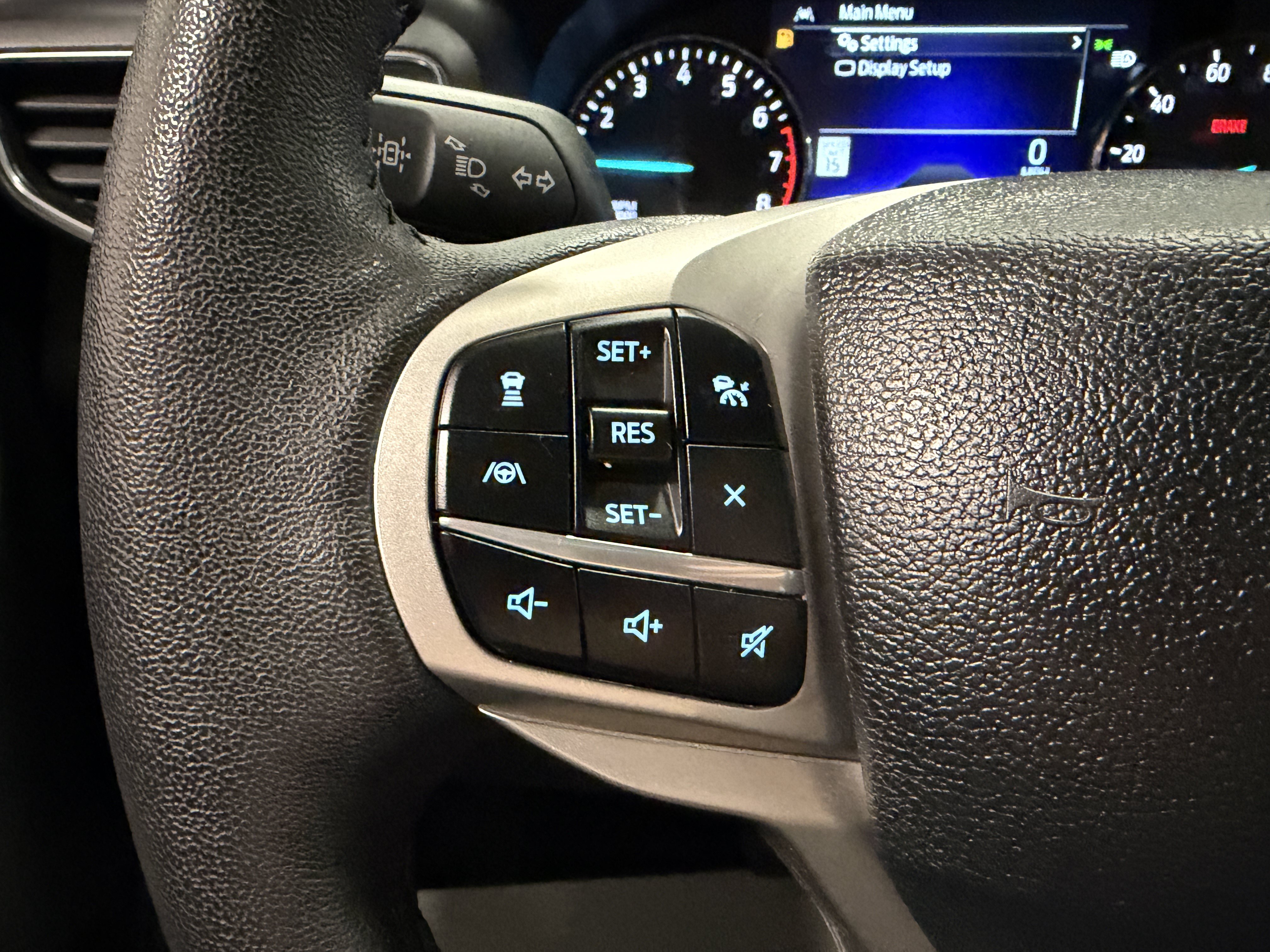 Used 2024 Ford Explorer XLT w/ Equipment Group 202A AWD/4WD image 14