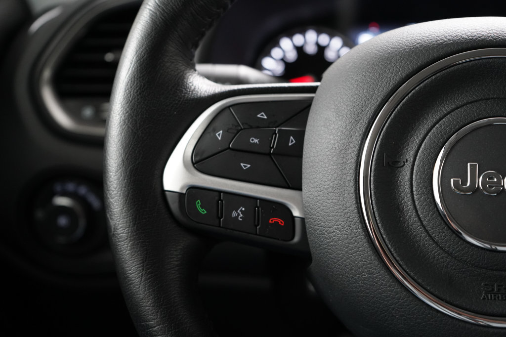 Used 2023 Jeep Renegade Limited AWD/4WD image 14