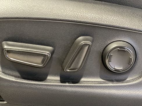 Certified 2024 Toyota Tacoma TRD Off-Road w/ TRD Off Road Premium Package image 15