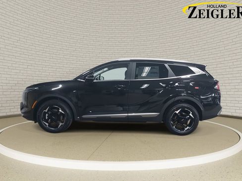New 2026 Kia Sportage EX image 8