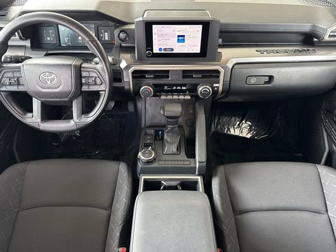 Certified 2025 Toyota Tacoma SR5 AWD/4WD image 13