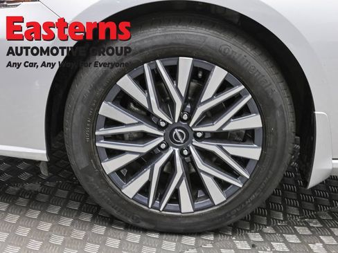 Used 2023 Nissan Altima 2.5 SV AWD/4WD image 32