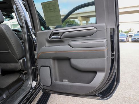 Used 2024 GMC Sierra 2500 AT4 w/ AT4 Premium Plus Package AWD/4WD image 45
