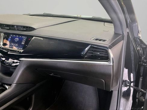 Used 2022 Cadillac XT6 Sport w/ Technology Package AWD/4WD image 26