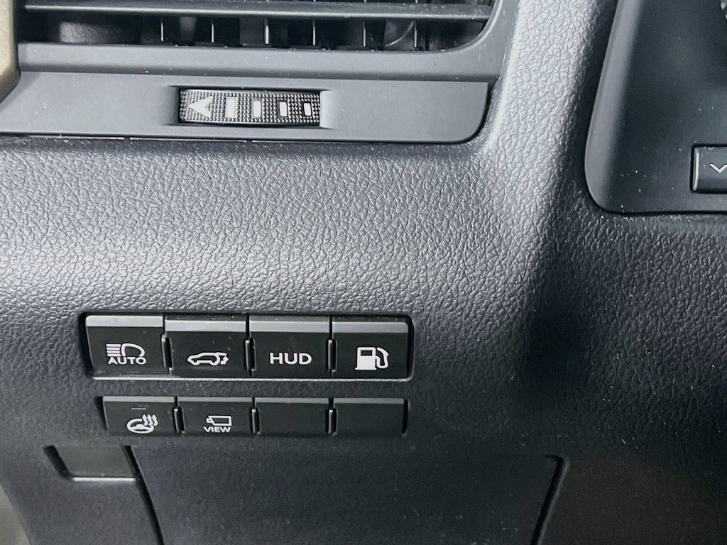 Used 2019 Lexus RX 450h AWD image 9