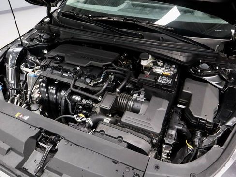 Used 2025 Kia K4 LXS image 15