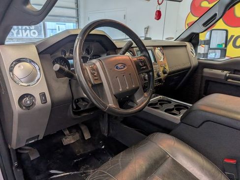 Used 2011 Ford F250 Lariat w/ Lariat Ultimate Pkg AWD/4WD image 9
