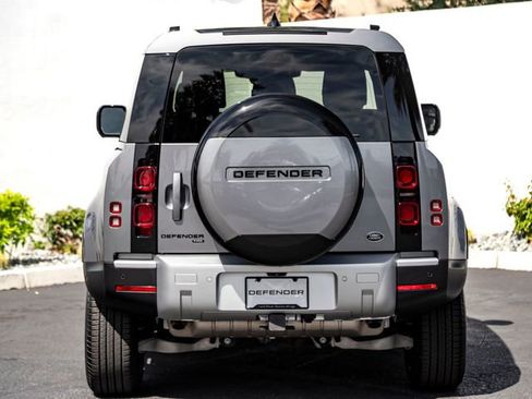 Used 2023 Land Rover Defender 90 SE AWD/4WD image 8
