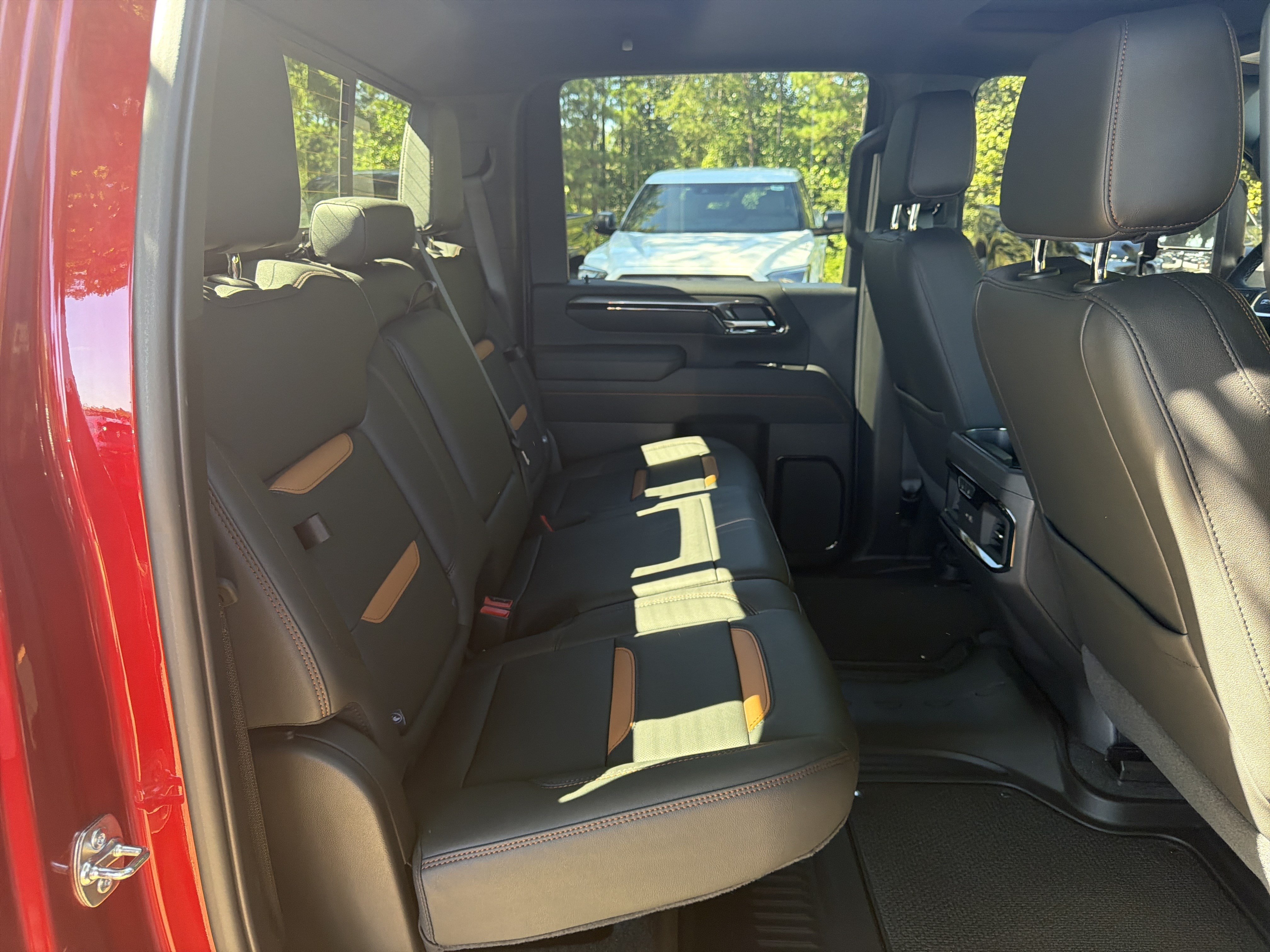 Used 2026 GMC Sierra 2500 AT4 w/ AT4 Premium Plus Package AWD/4WD image 15