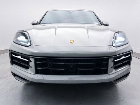 Used 2024 Porsche Cayenne image 20