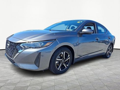 Used 2025 Nissan Sentra SV w/ Trunk Package image 3