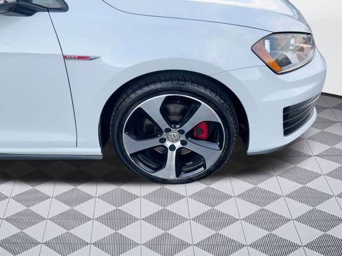 Used 2017 Volkswagen GTI S image 11