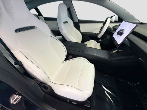 Used 2024 Tesla Model 3 Performance image 15