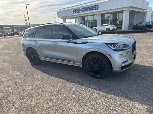 Used 2023 Lincoln Aviator Reserve w/ Equipment Group 201A RWD image 17