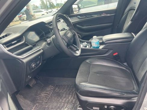 Used 2024 Jeep Grand Cherokee Trailhawk AWD/4WD image 17