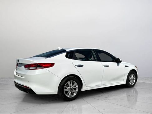 Used 2018 Kia Optima LX FWD image 5