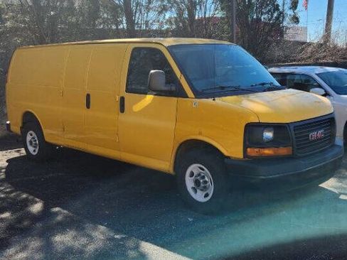 Used 2012 GMC Savana 2500 Extended RWD image 2
