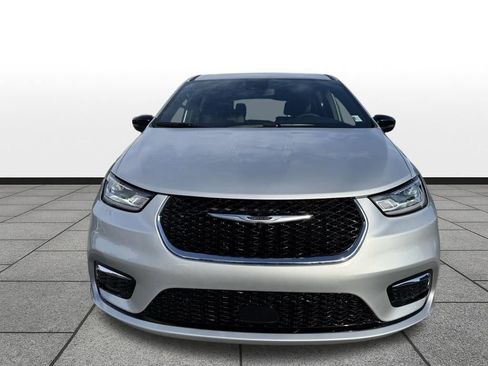 New 2026 Chrysler Pacifica Select image 8