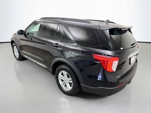 Used 2021 Ford Explorer XLT w/ Class III Trailer Tow Package AWD/4WD image 5