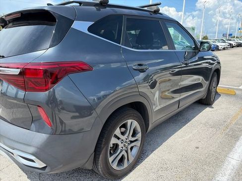 Used 2022 Kia Seltos S FWD image 5