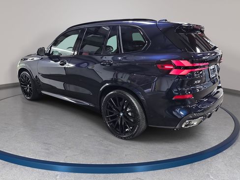 New 2026 BMW X5 xDrive40i w/ M Sport Package AWD/4WD image 7