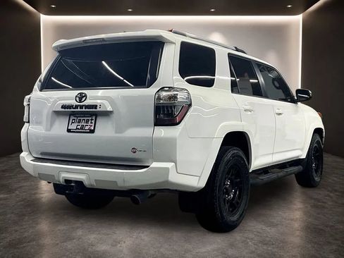 Used 2021 Toyota 4Runner SR5 Premium w/ Moonroof Package RWD image 7