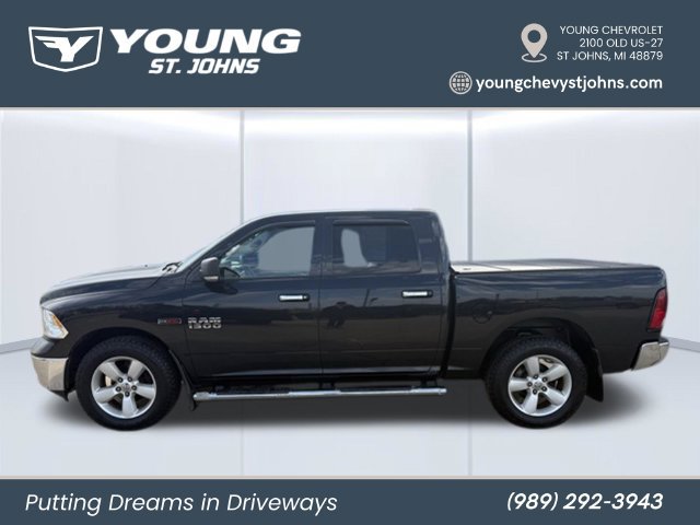 Used 2018 RAM 1500 Classic SLT w/ SLT Plus D←cor Group AWD/4WD image 2