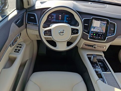 Used 2023 Volvo XC90 B6 Plus w/ Protection Package Premier AWD/4WD image 12