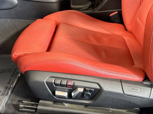 Used 2016 BMW M235i Convertible image 18