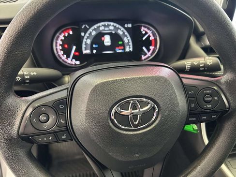 Used 2025 Toyota RAV4 LE FWD image 18