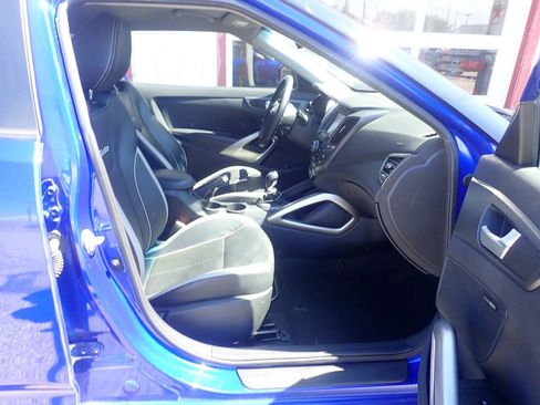 Used 2013 Hyundai Veloster Turbo FWD image 18