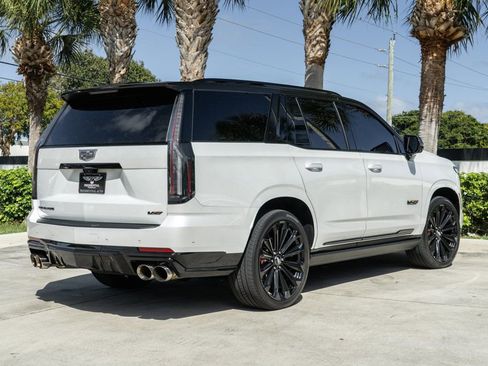 Used 2025 Cadillac Escalade V w/ LPO, Floor Liner Package image 8