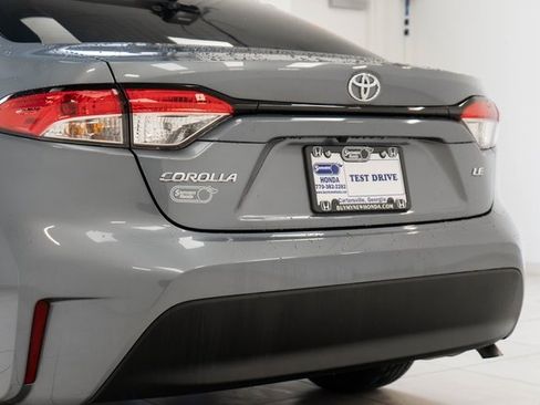 Used 2025 Toyota Corolla LE image 8