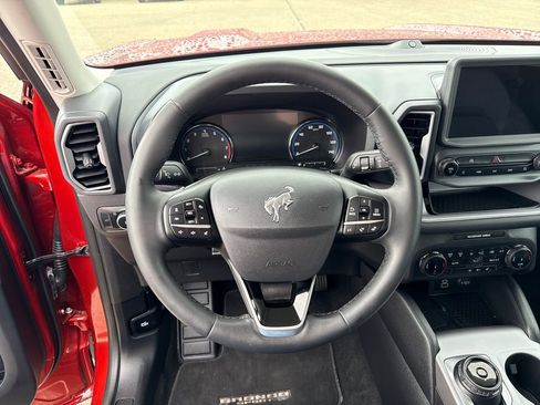 Used 2024 Ford Bronco Sport Outer Banks w/ Tech Package AWD/4WD image 14