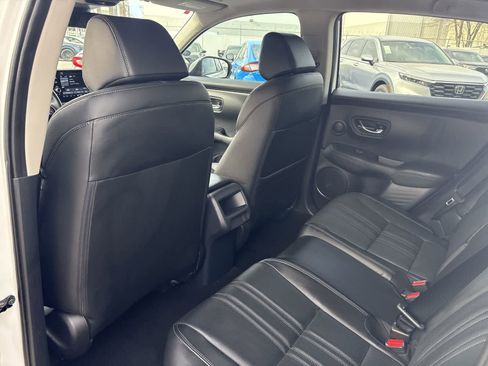 Used 2025 Honda HR-V EX-L image 11